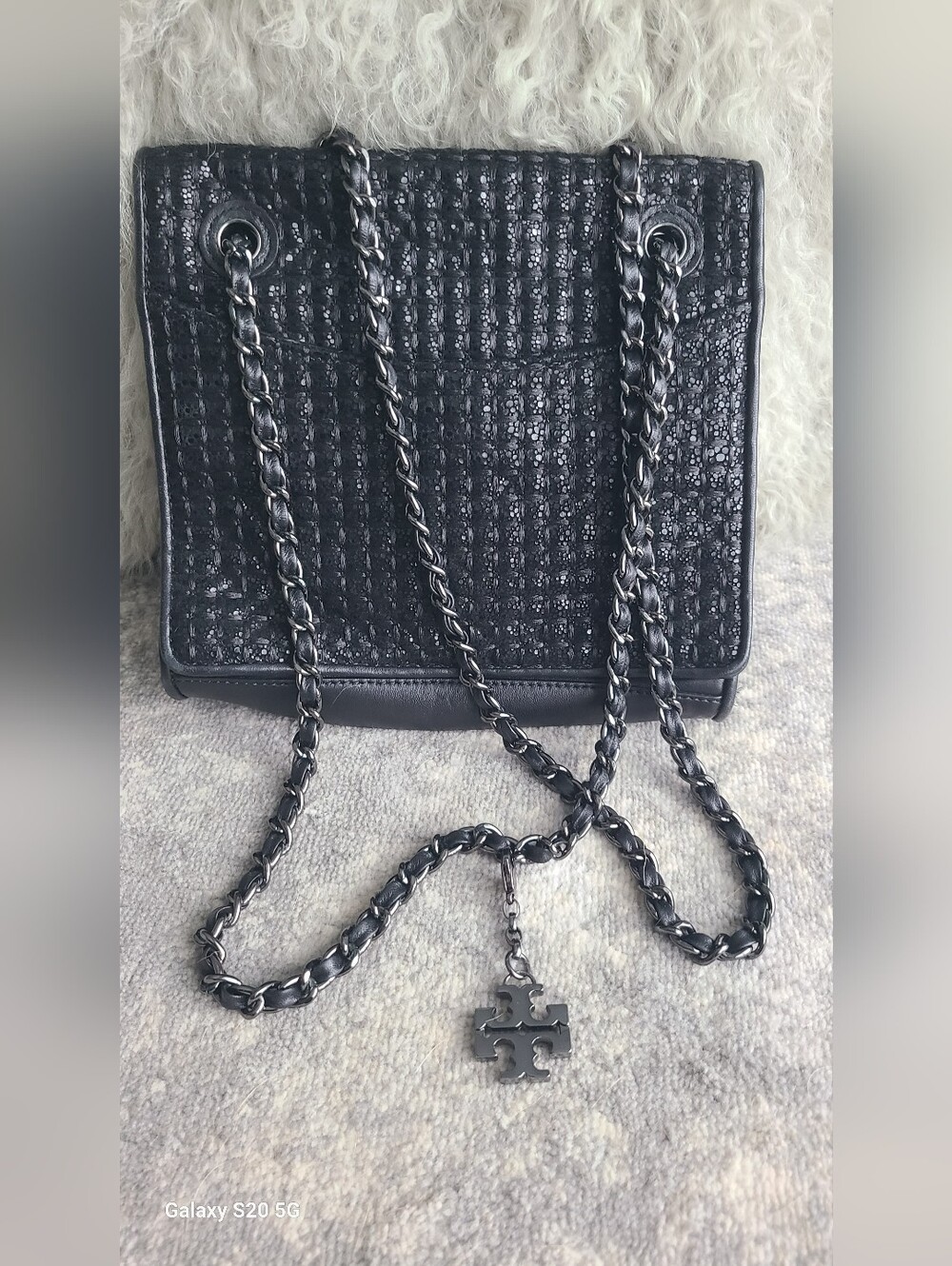 Tory Burch Black Chain-Handle Shoulder Bag with Logo Charm